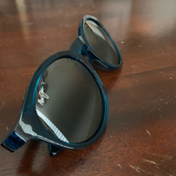 Maui Jim Women’s Sunglasses main image 4